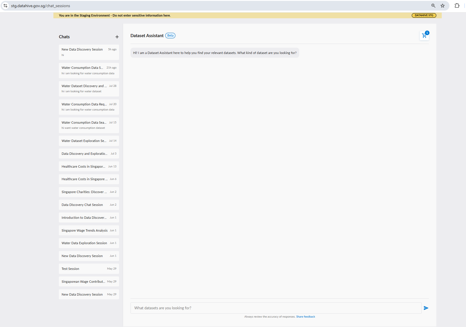 Full-page DataHive Assistant view